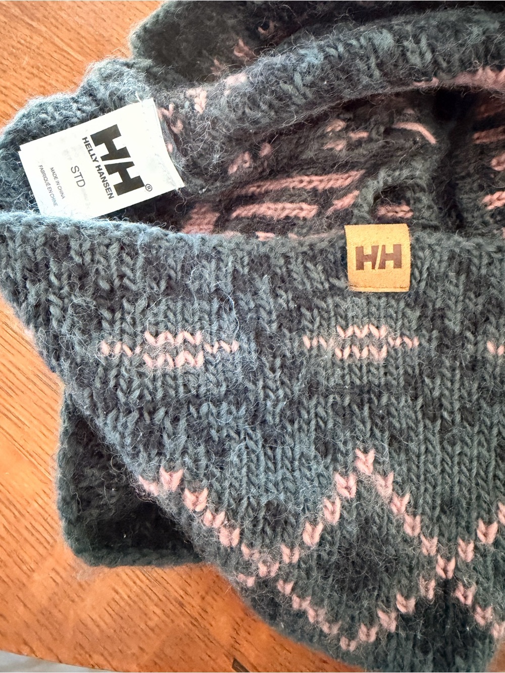 Helly Hansen dbl cowl neck loop twist scarf 50% wool neck scarf